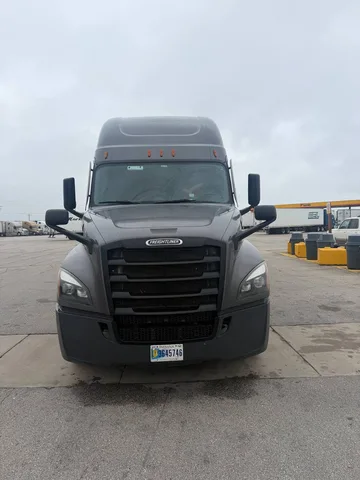 2023 Freightliner Cascadia 126