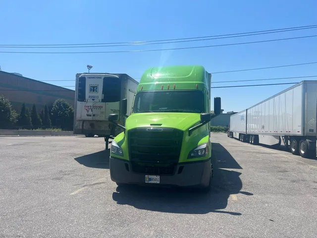 2023 Freightliner Cascadia 126
