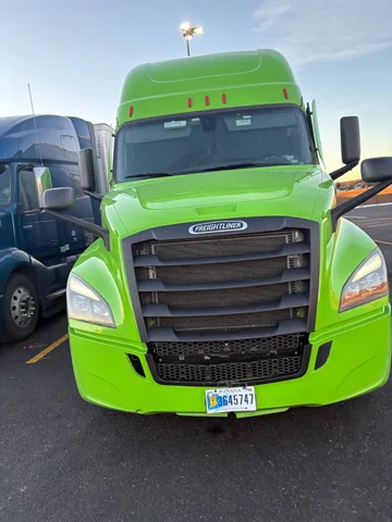 2023 Freightliner Cascadia 126