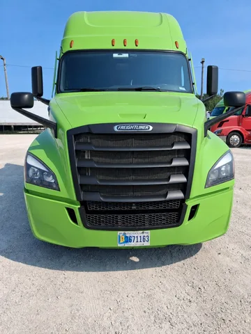 2023 Freightliner Cascadia 126
