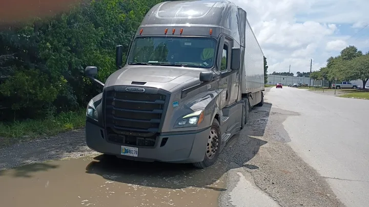 2023 Freightliner Cascadia 126