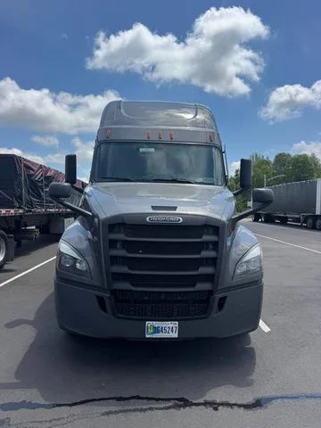 2022 Freightliner Cascadia 126
