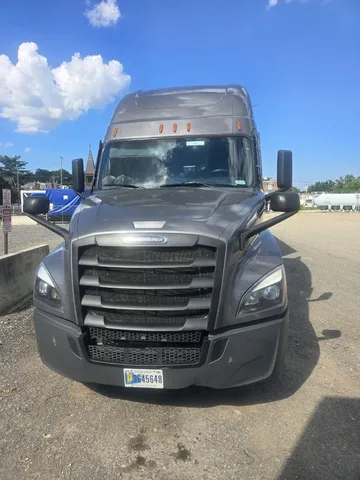 2023 Freightliner Cascadia 126