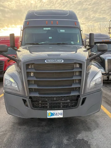 2023 Freightliner Cascadia 126