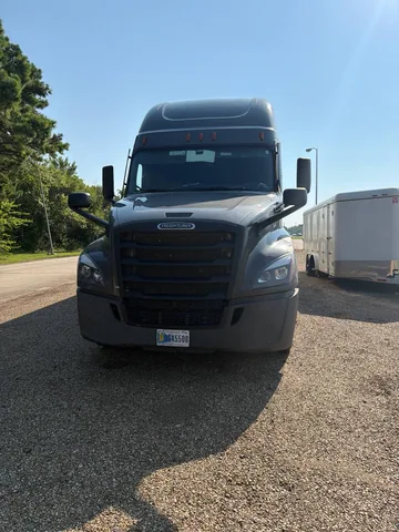 2022 Freightliner Cascadia 126