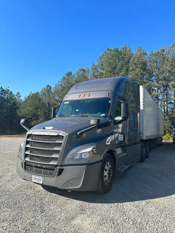 2023 Freightliner Cascadia 126