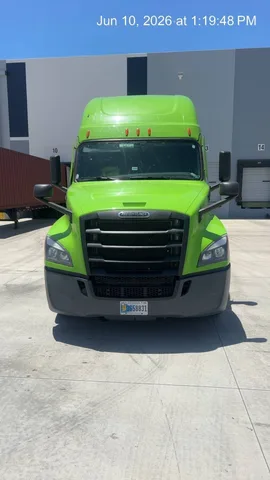 2023 Freightliner Cascadia 126