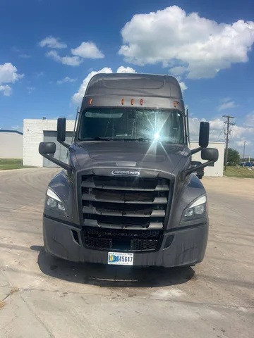 2023 Freightliner Cascadia 126