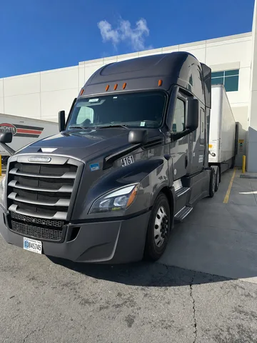 2022 Freightliner Cascadia 126