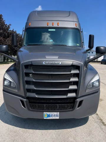 2023 Freightliner Cascadia 126