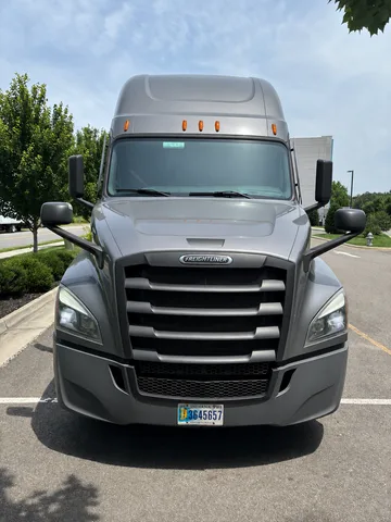 2023 Freightliner Cascadia 126