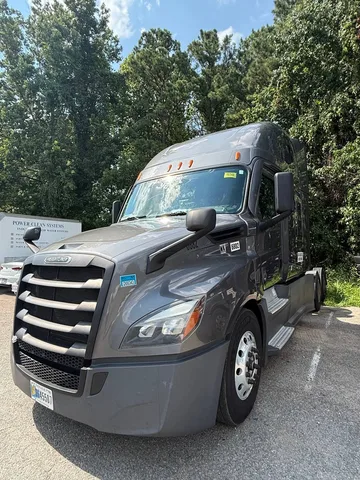 2022 Freightliner Cascadia 126